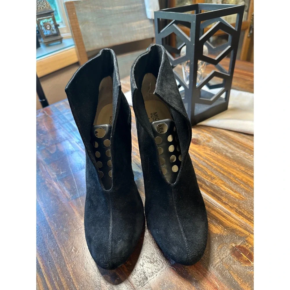 MICHAEL By Michael Kors Womens Black Suede V-Cut Stiletto Ankle Boots Size 10M